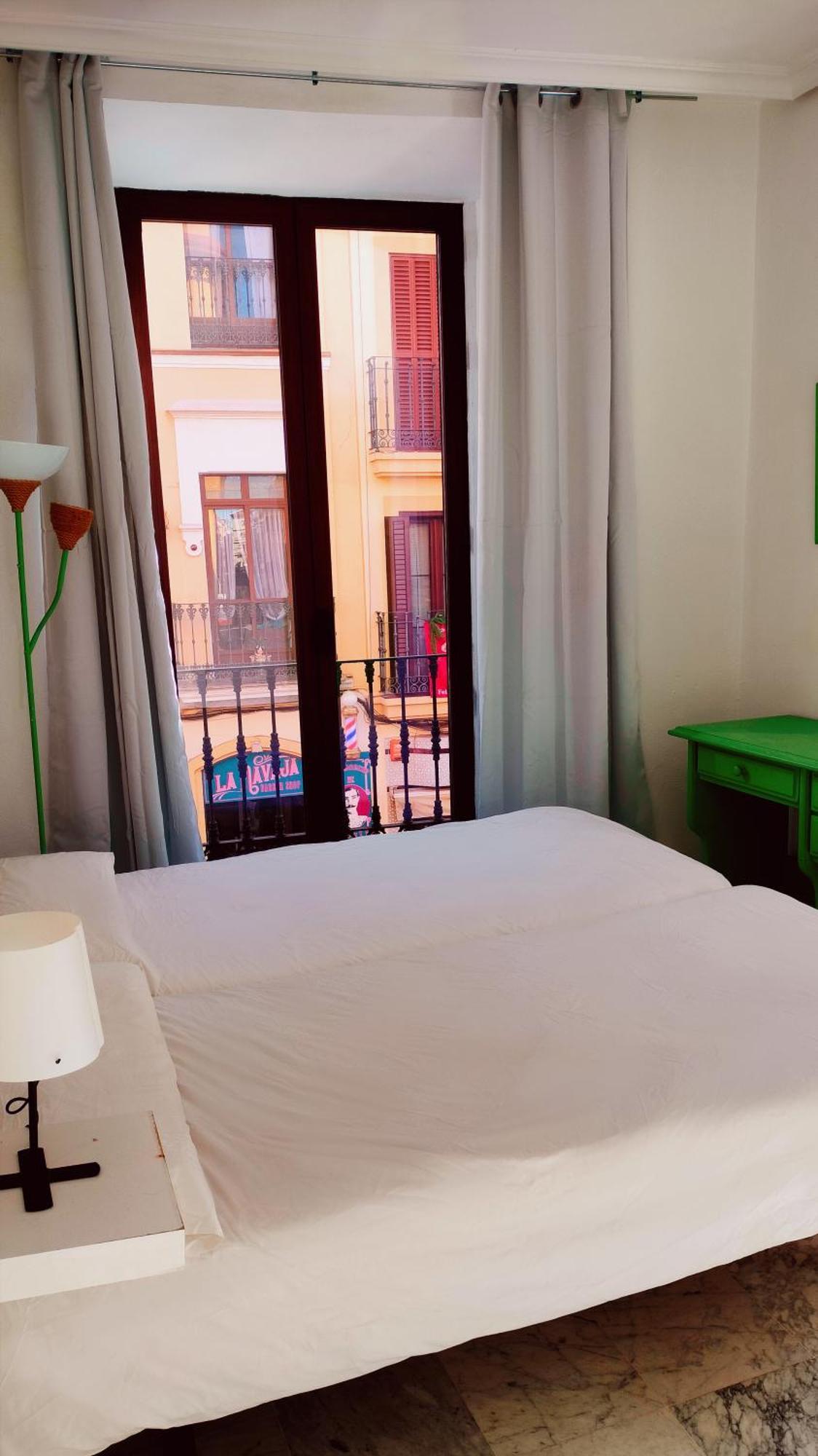 Apartamento En Sevilla Centro Con Vistas A La Plaza Alameda De Hercules - Hasta 7 Personas Exterior photo